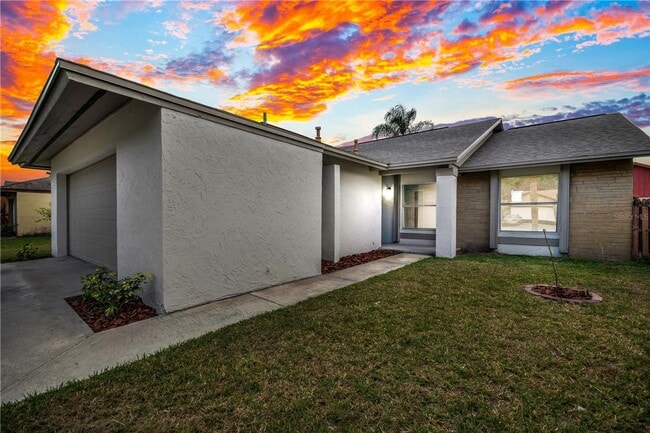 Primary Photo - Home For Rent Near the Happiest Place On E...