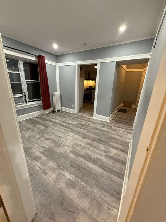 Building Photo - 1707 W Wallen Ave