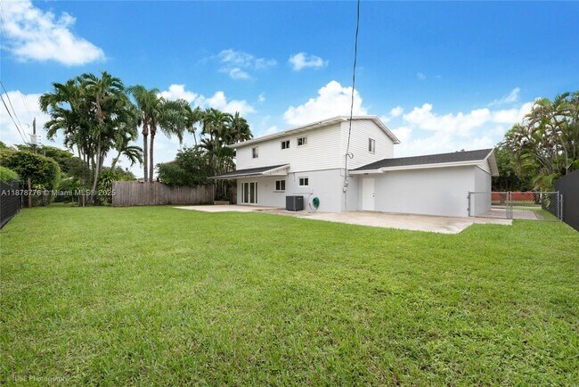 Building Photo - 9975 SW 85th St