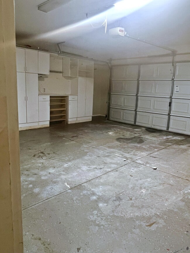 Building Photo - 145 Pickett Creek Ln