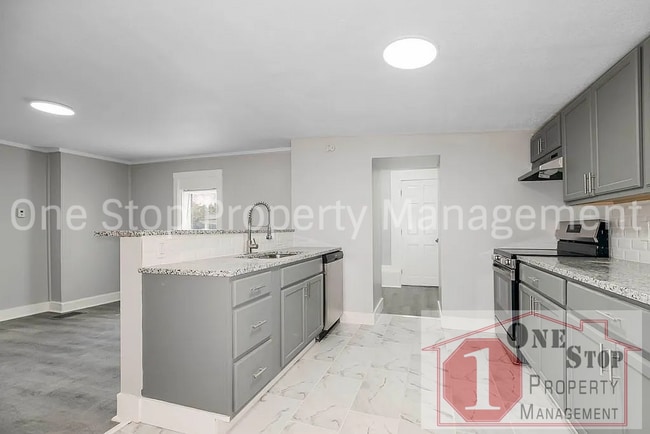 Building Photo - Charming 4-bedroom, 2-bath in Kansas City