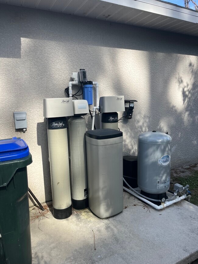 Building Photo - 1534 Mincey Terrace