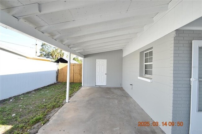 Building Photo - 3804 E 32nd Ave