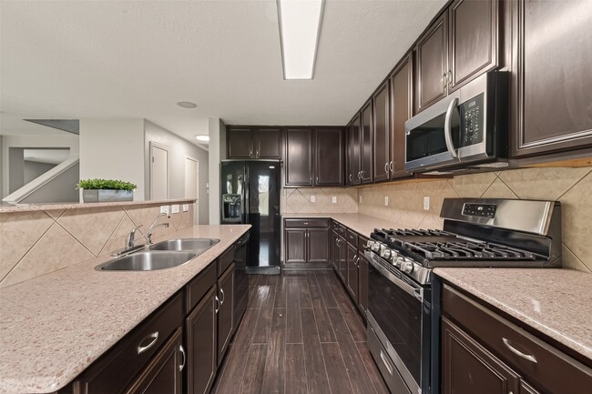 Building Photo - 18302 Walden Gate Ln