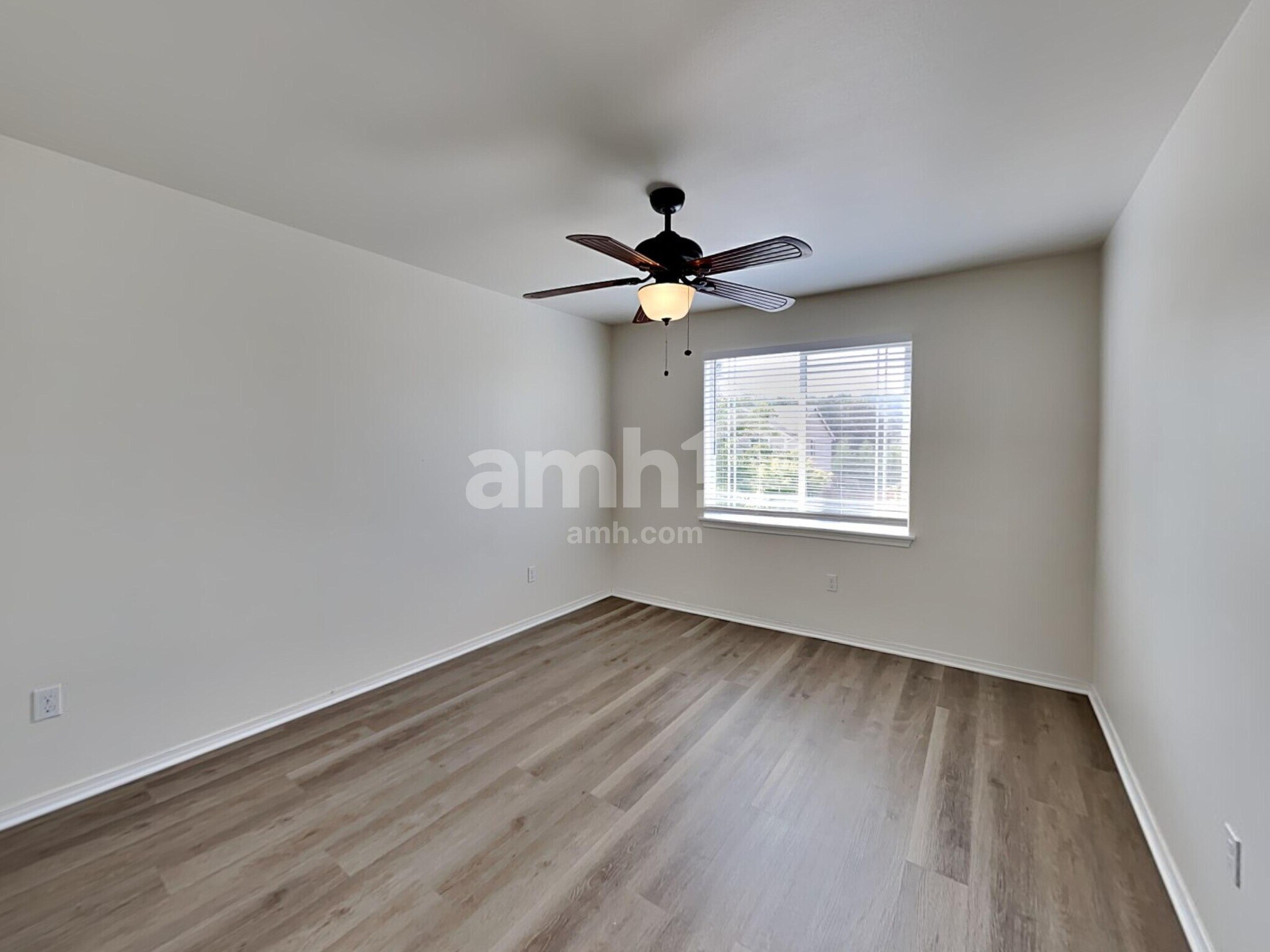 Building Photo - 1206 Blue Jay Ave SW