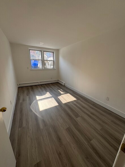 Building Photo - 15704 17th Rd