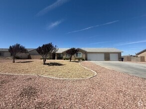 Building Photo - Beautiful Home In Apple Valley Vineyards-4...