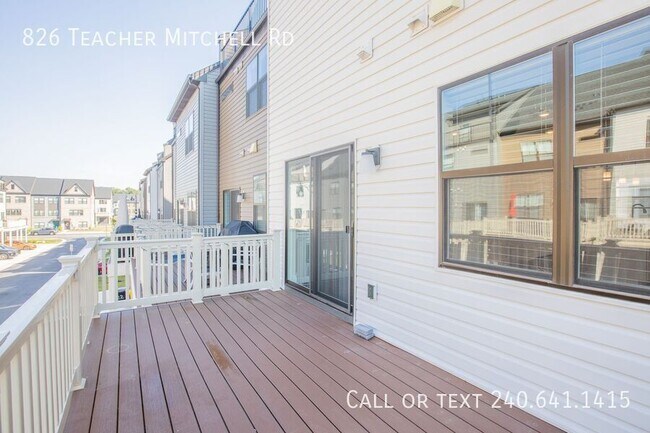 Building Photo - 826 Teacher MItchell Rd