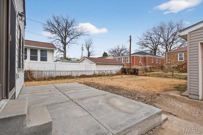 Building Photo - 3815 Bayless Ave