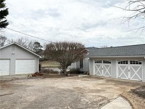 Building Photo - 882 Auburn Rd