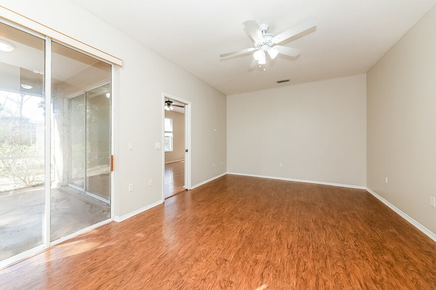 Building Photo - 12262 Hollybush Terrace