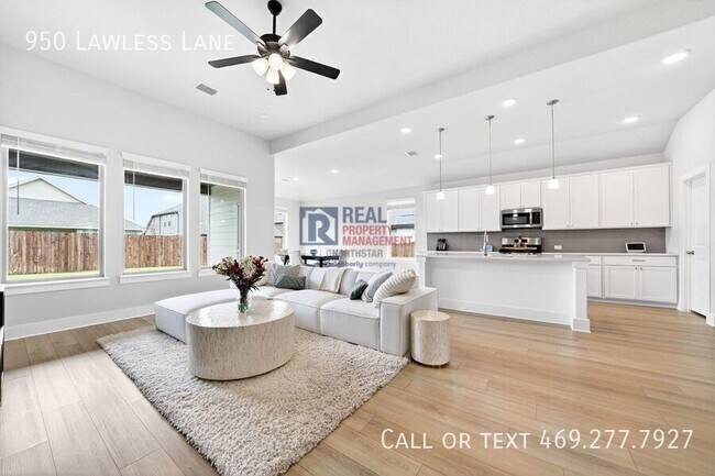 Building Photo - 950 Lawless Ln