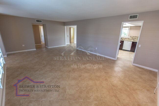 Building Photo - 18414 N 129th Ave