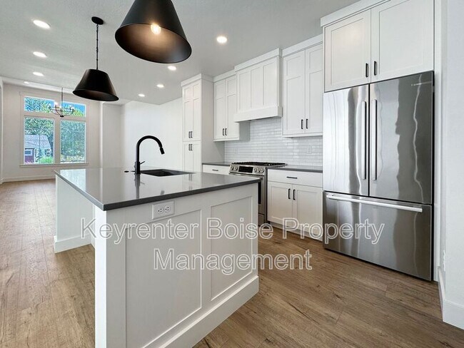 Building Photo - 2985 W Hidden Springs Dr