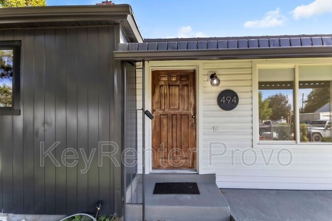 Building Photo - 494 N Emery Ave