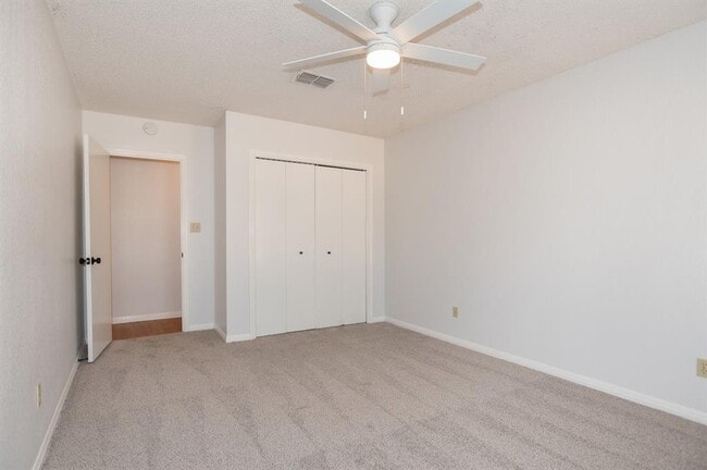 Building Photo - 608 Old Manchaca Rd