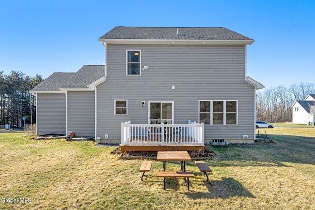 Building Photo - 2 Birch Ct