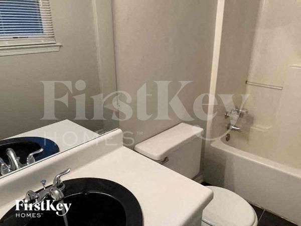 Building Photo - 6140 Littleton Dr