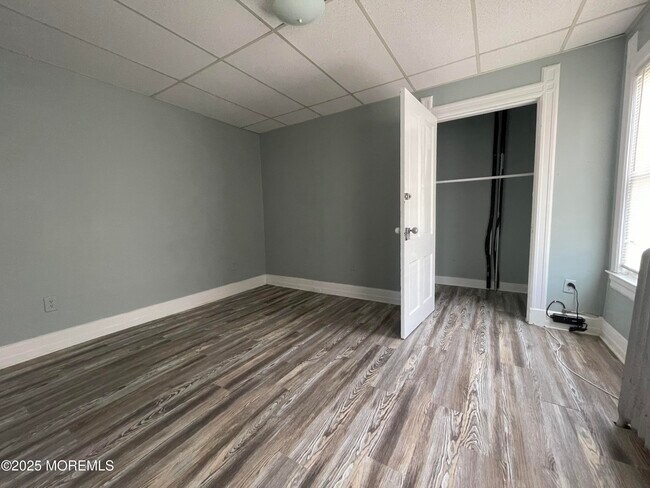 Building Photo - 314 8th Ave