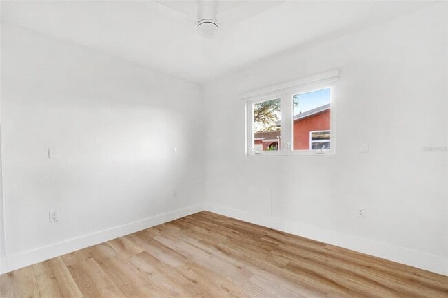 Building Photo - 7160 Shore Dr S