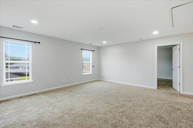 Building Photo - 8 Woods Way