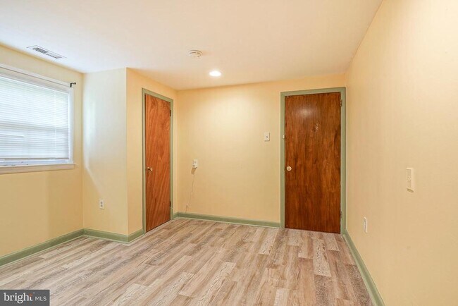 Building Photo - 308 Valley Run Dr