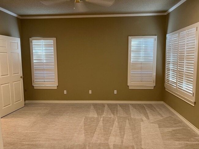 Building Photo - 2/2/2  Garden Home in Remington Park