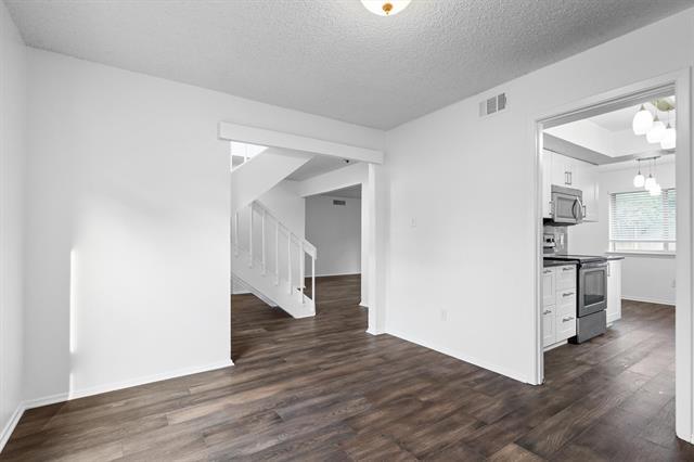 Building Photo - 222 Wildfire Dr