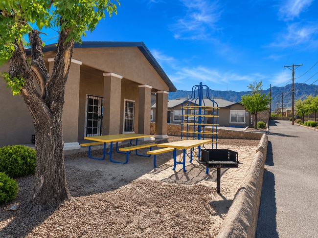 Building Photo - Mountain Heights Apartments