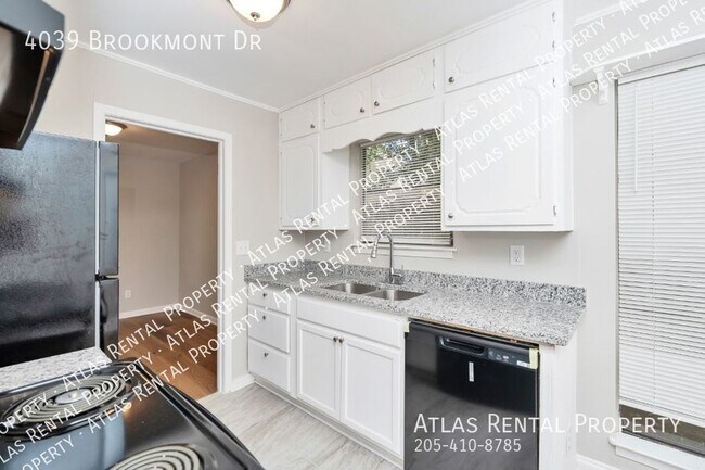 Building Photo - 4039 Brookmont Dr