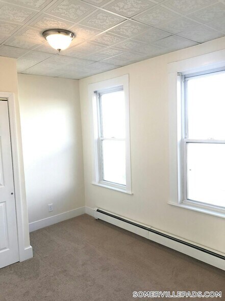 Building Photo - 58 Medford St