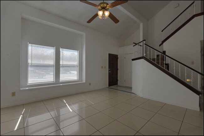 Building Photo - 695 Bluff Canyon Cir