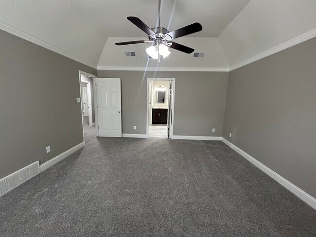 Building Photo - 4031 Sawgrass Dr