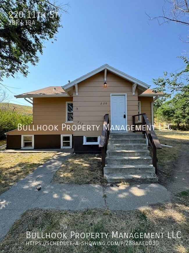 Building Photo - 220 11th St