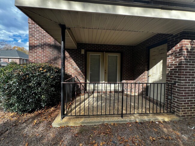 Building Photo - 1016 Ancestry Dr