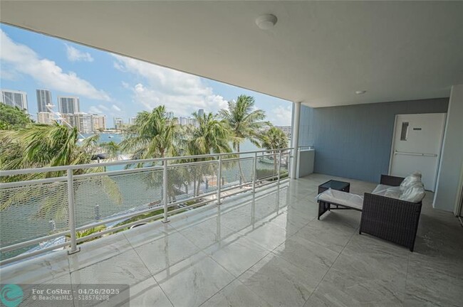 Building Photo - 468 Golden Isles Dr