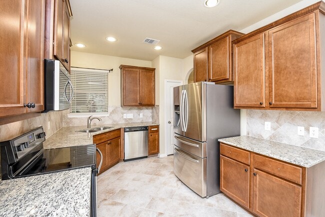 Building Photo - 2826 Whitman Dr