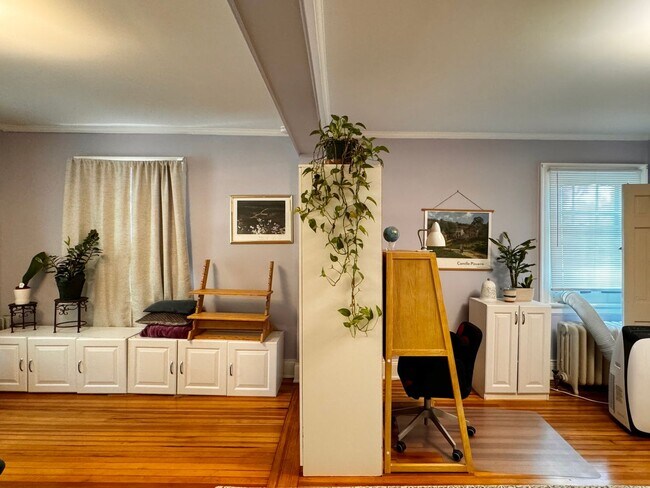 Building Photo - 29 University Cir