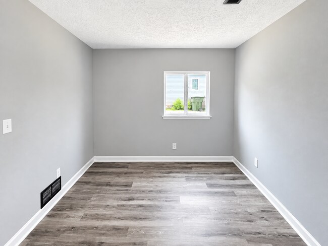 Building Photo - 3116 Houston Dr