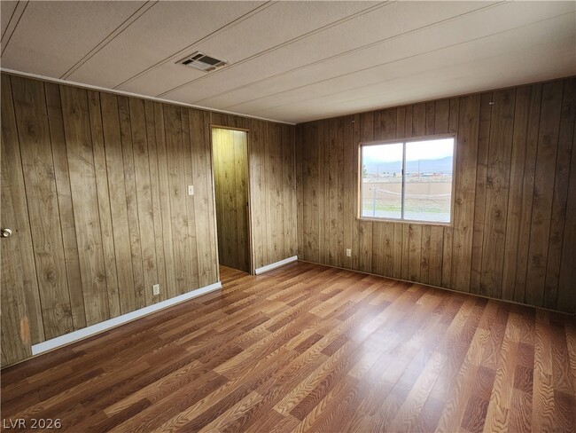 Building Photo - 1111 Hardy Ln