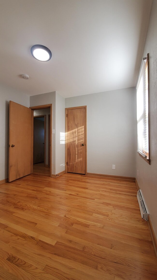 Building Photo - 3339 Henderson Ave SE