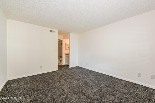 Building Photo - 100 Fairway Park Blvd