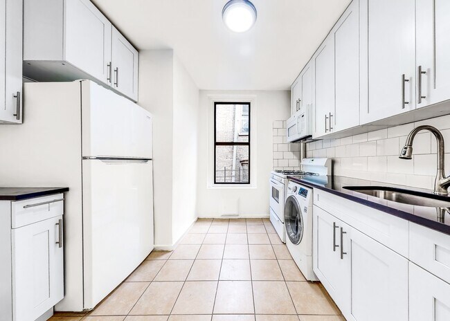 Building Photo - Edgecombe Avenue