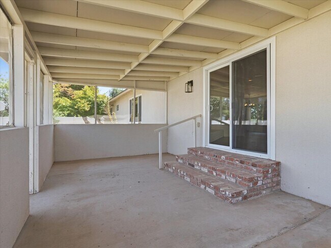 Building Photo - 2224 N Bethel Ave