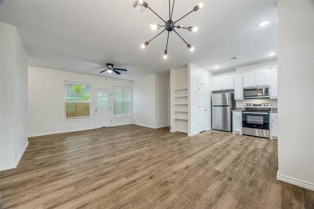 Building Photo - 2901 S Scullin Ave