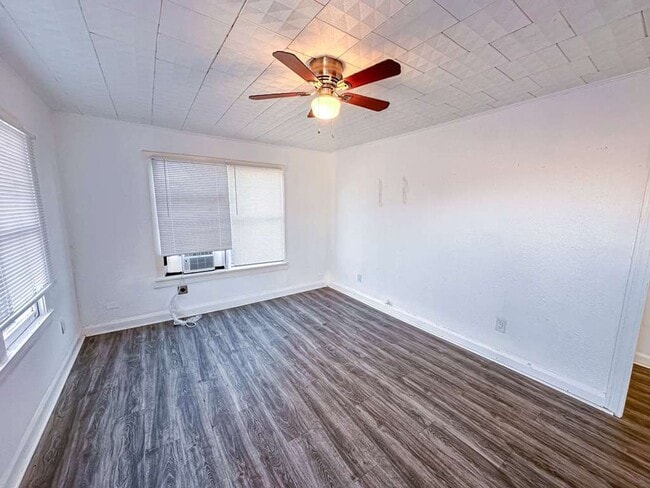 Building Photo - 1409 10th St