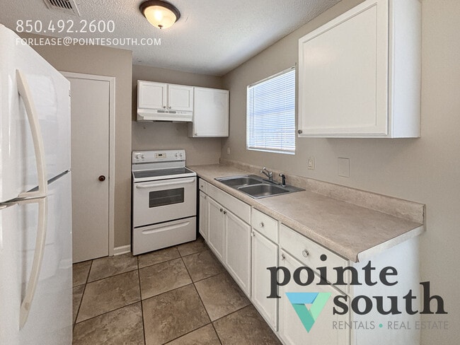 Building Photo - 6392 Schoel Ln