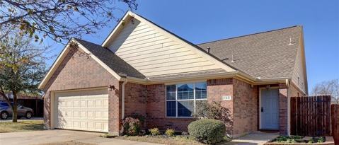 Primary Photo - 160 Angus Dr