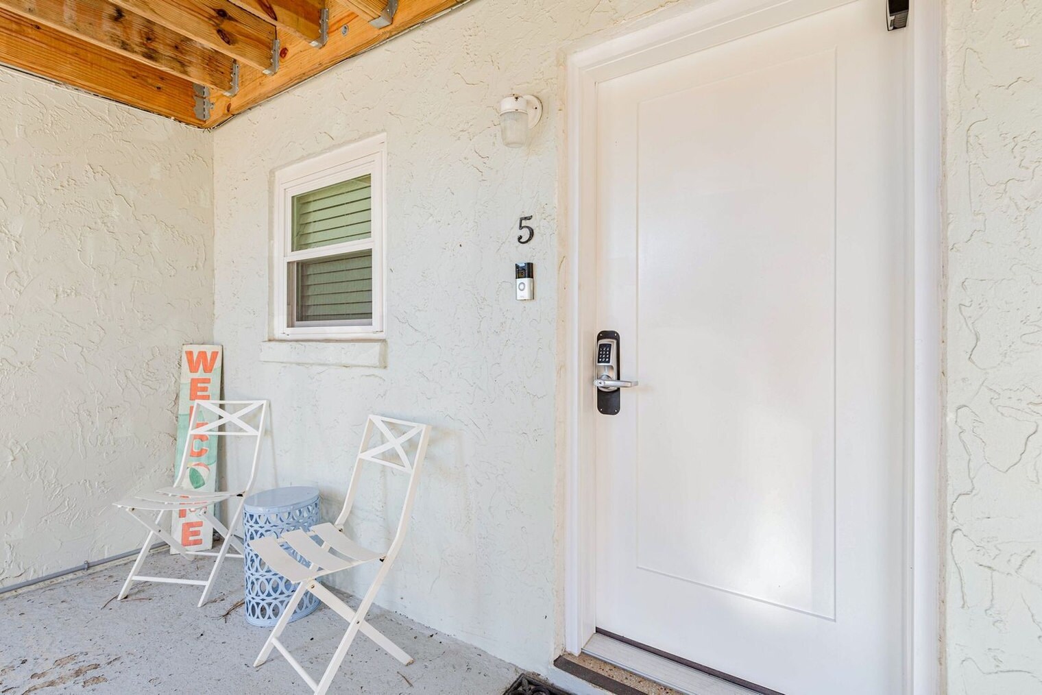 Building Photo - 306 Barracuda Ave