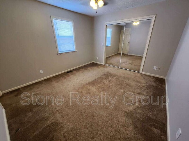 Building Photo - 4822 Pine Ridge Ct